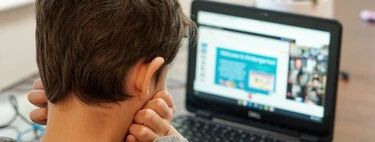 Si tu hijo insulta o la lía en internet, ¿cuánta responsabilidad tienes como padre? La AEPD responde