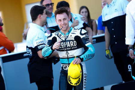 Efrén Vázquez vuelve a KTM como probador y habla claro: "Con 300.000 euros no haces nada en Moto3"