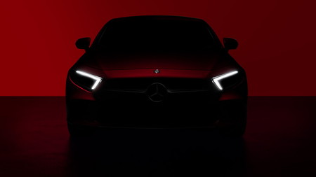 El nuevo Mercedes-Benz CLS se prepara para Los Ángeles y estos teasers le abren paso