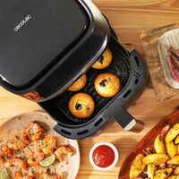 Mejora tu dieta de cara al verano con la freidora de aire más vendida de Amazon: es de Cecotec y está disponible por menos de 100 euros 