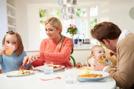 Hora de comer con el bebé: hora de estar relajados y contentos
