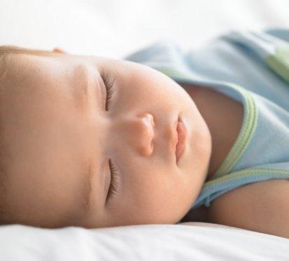 Relacionada la muerte súbita infantil y dormir con la cabeza cubierta