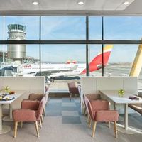 Iberia inaugura un nuevo espacio Premium para sentirte como una reina o un rey 