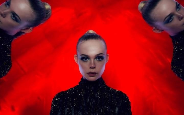 Neon Demon Rojo