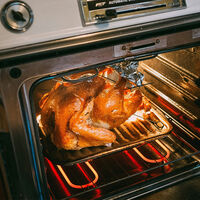 Hornear el pavo en Navidad tiene este impacto en tu recibo de luz y así puedes calcularlo 