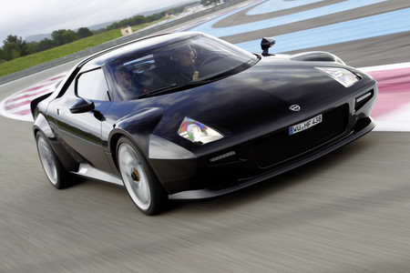El New Stratos estará finalmente basado en un Ferrari F430 Scuderia, y costará medio millón de euros
