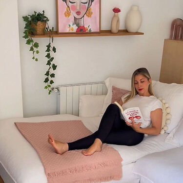 Alicia Martínez, experta en limpieza: "Me encanta el truco del papel de horno para limpiar la mampara y eliminar las manchas de cal" 