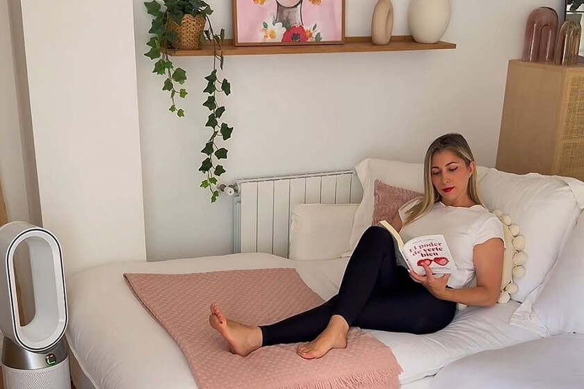 Alicia Martínez, experta en limpieza: "Me encanta el truco del papel de horno para eliminar las manchas de cal de la mampara"