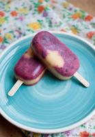 Receta de verano: polos de melocotón y mango con yogur