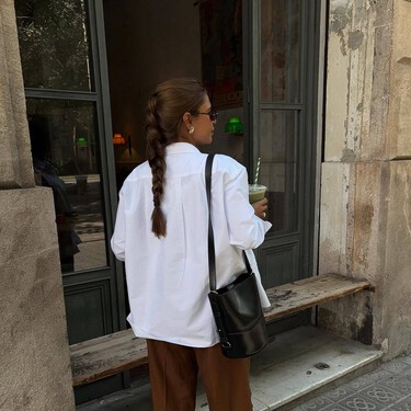 Stradivarius agotará los nuevos pantalones anchos color bombón de chocolate que llevaremos sin parar de lunes a domingo 