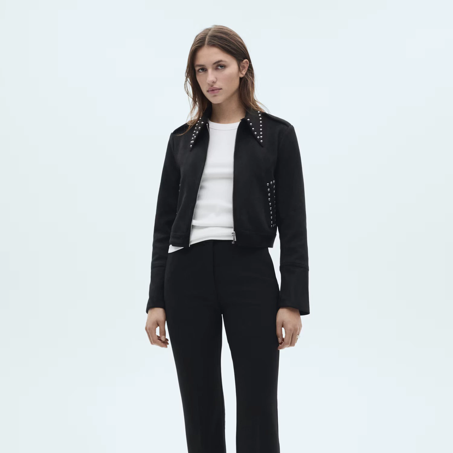 Chaqueta detalle tachuelas

