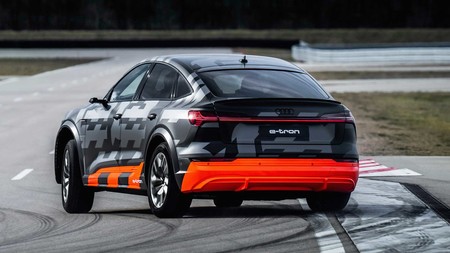 Audi E-Tron S trasera