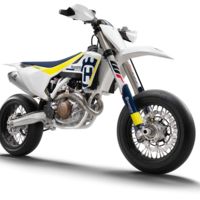 Husqvarna FS 450 2017, la carreras-cliente que te volverá loco en un karting