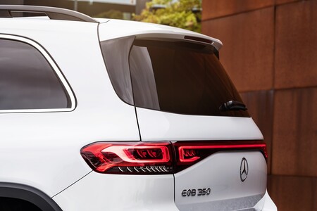 Mercedes Benz Eqb 2021 037