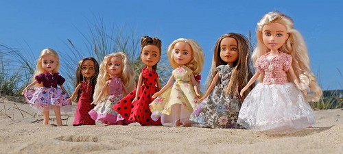 Las niñas o mujeres reales que esconde el maquillaje de las muñecas de hoy