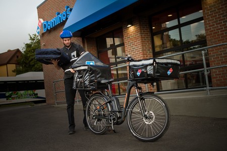 Domino's Pizza quiere sustituir sus coches de reparto por bicicletas eléctricas en EE.UU.