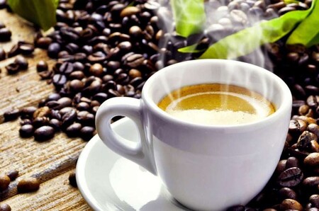 El consumo excesivo de cafeína puede estar relacionado con un mayor riesgo de osteoporosis