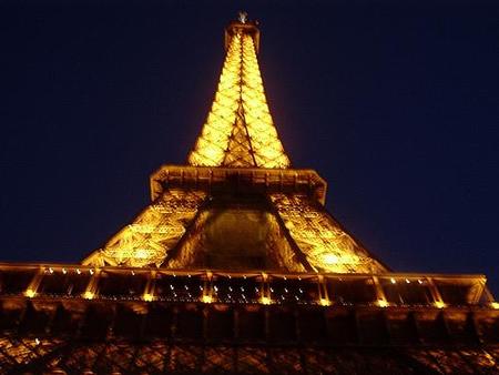La Torre Eiffel cumple 120 años