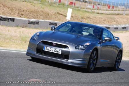 Nissan GT-R