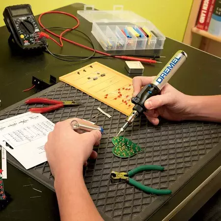 Ofertas en multiherramientas, pirograbadoras y accesorios Dremel en Amazon con rebajas de hasta el 25%