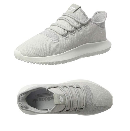 Las zapatillas Adidas Tubular Shadow en gris pueden ser nuestras por 35,52 euros en tallas de la 42 a 44 en Amazon