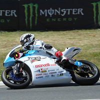 Michael Rutter pulveriza el récord de John McGuinness para llevarse la victoria de Zero TT en el IOMTT