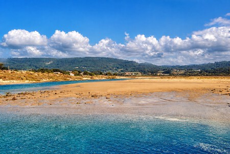 Viajes Escapadas Turismo Espana Playas Septiembre Galicia Pueblo Rural Mario Casas