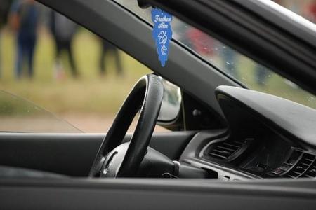 Un dispositivo de seguridad para evitar que los conductores se duerman basado en un sensor en el asiento
