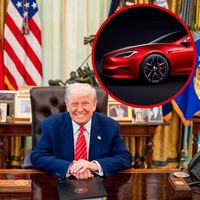 Donald Trump y Elon Musk han roto. El presidente va a vender el Tesla Model S rojo que le encantó (pero que no podía conducir)