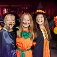 Canciones infantiles de Halloween para niños en inglés y en español 