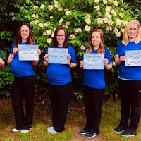 Cinco compañeras de trabajo embarazadas a la vez: la historia que demuestra que el embarazo es contagioso 