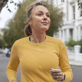 Los expertos coinciden: "Correr lento es un ejercicio excelente pasados los 40, pero caminar en zona 2 es más sencillo, eficiente y completo para la salud"
