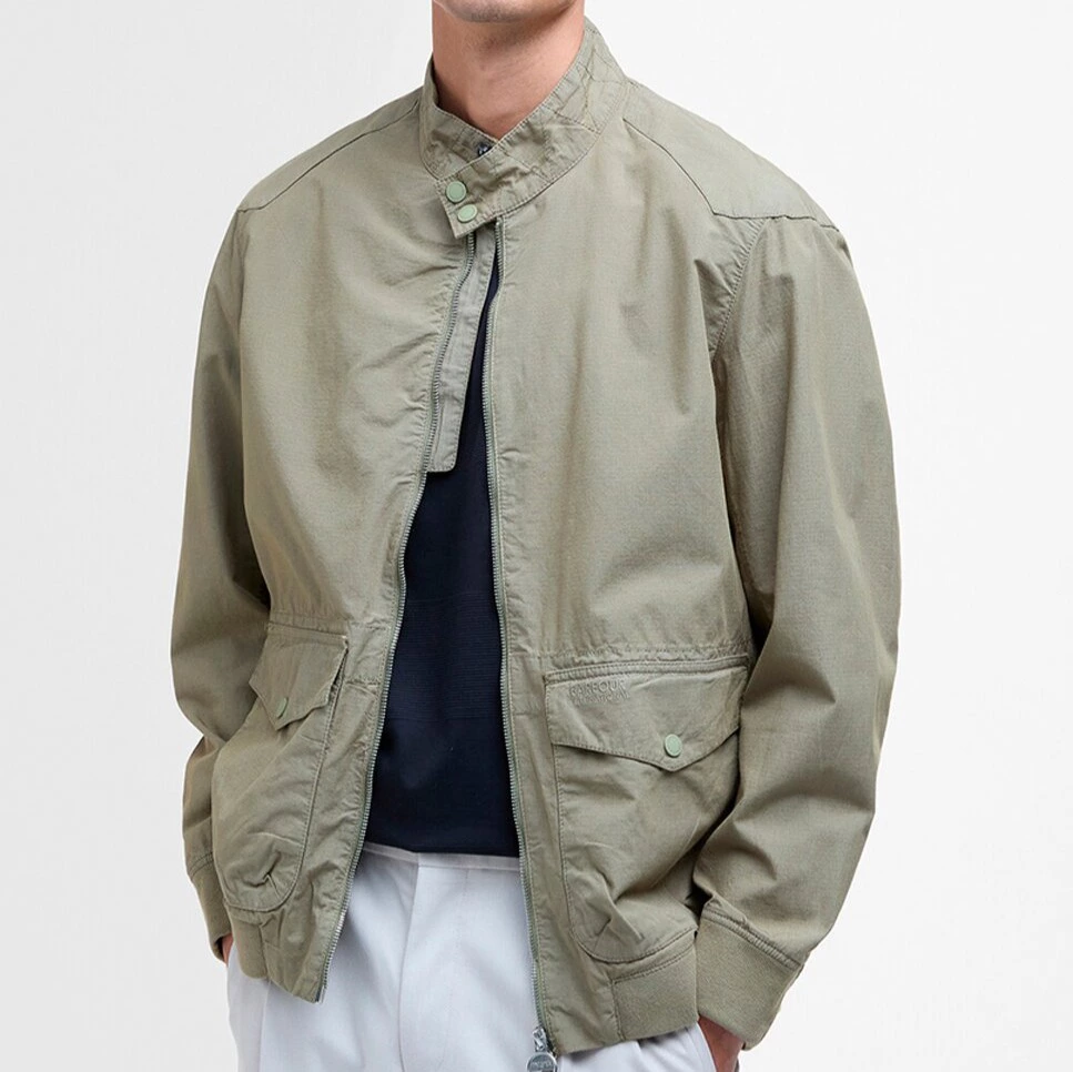 Chaqueta de hombre lisa con bolsillos y cierre cremallera
