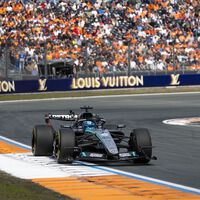 George Russell recorta distancias en Zandvoort, Charles Leclerc pone la magia y Fernando Alonso deja brotes verdes 