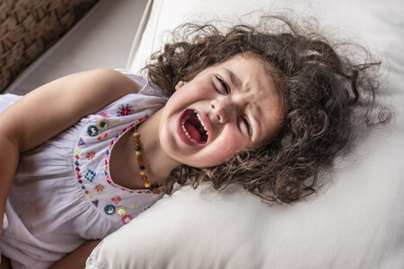 Mi hijo no quiere que lo abrace cuando tiene una rabieta: ¿qué puedo hacer para consolarle?
