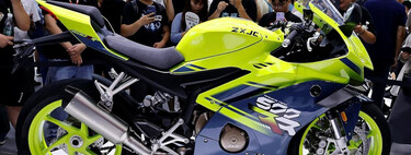 Hay una marca que lo está petando en China con una sola moto. Su fundador es famoso y llegará a Europa con dos ideas revolucionarias 