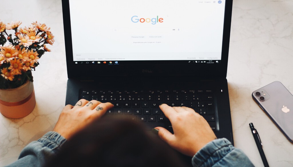 uBlacklist: la extensión para Chrome, Edge, Firefox y Safari que te deja bloquear cualquier sitio de tus resultados de Google