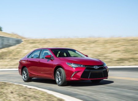 Toyota Camry 2015 01