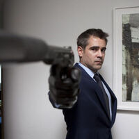 La nueva peli del creador de John Wick va a ser exactamente como piensas, pero con un cura con sotana repartiendo hostias