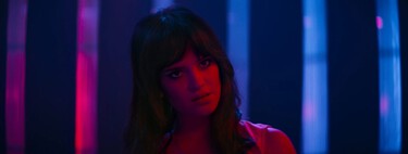 Nicolas Winding Refn regresó con una de las mayores gozadas de Cannes 2026. Un exquisito thriller neo-noir bañado en luces de neón y mezclado con melodrama y giallo