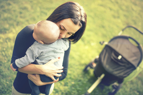 La publicación viral que muestra lo solitaria que puede ser la maternidad, y lo que podemos hacer para ayudar