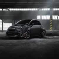 Pogea Racing mete mano al Abarth 500: 404 CV bajo el capó y vestido de Lamborghini Reventón