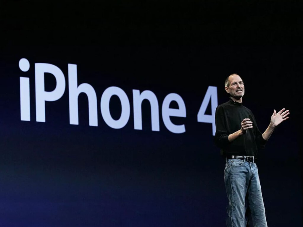 Steve Jobs dijo que sujetábamos mal el iPhone. 15 años después, un desarrollador desvela la verdad en tan solo 20 bytes de código Steve Jobs dijo que sujetábamos mal el iPhone. 15 años después, un desarrollador desvela la verdad en tan solo 20 bytes de código