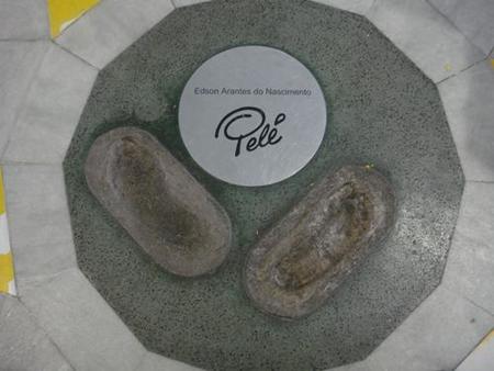 Pele