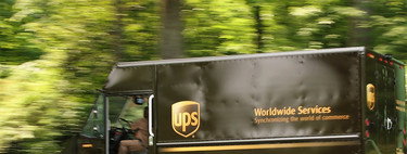 Sí, UPS hace años que evita girar hacia la izquierda, y así lleva ahorrados casi 38 millones de litros de gasolina anuales