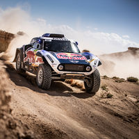 Carlos Sainz y Nani Roma dan junto a MINI el pistoletazo de salida al Dakar 2019 