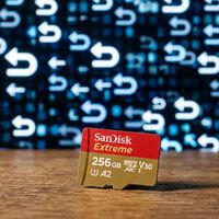 La disparatada subida de precio de los móviles tiene una consecuencia lógica: el regreso de la MicroSD 
