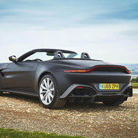 El Aston Martin Vantage Roadster se deja ver en estas primeras imágenes antes de su presentación oficial