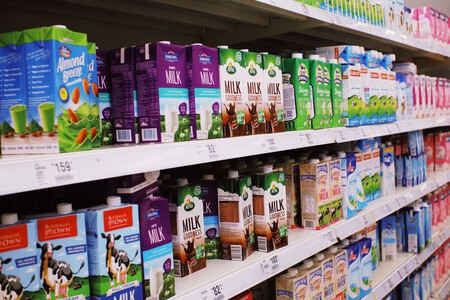 Cómo hacer una bolsa para regalo con envases de leche Tetra Pak: una idea perfecta para darles una segunda oportunidad