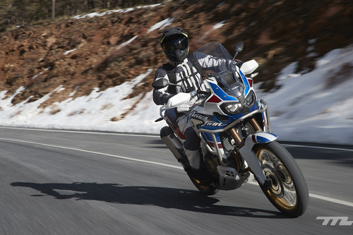 Probamos la Honda CRF1000L Africa Twin Adventure Sports: Una maxitrail pura para perderse sin rumbo